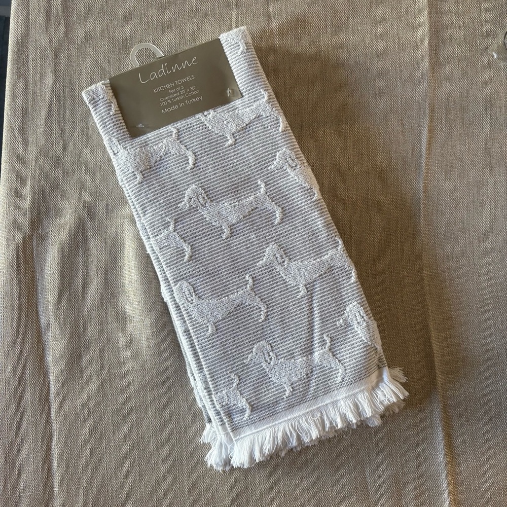 NWT Ladinne 100% Turkish Cotton Dachshund Kitchen Towels 3 Pack - Picture 2 of 3